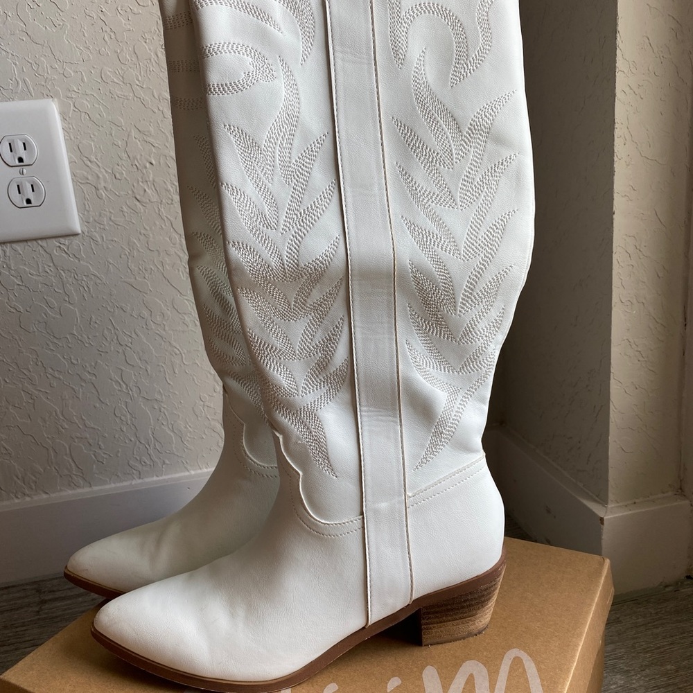 White Western Boots Size 8.5
